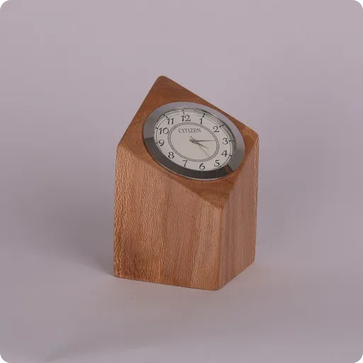 ساعت رومیزی کوچک چوبی